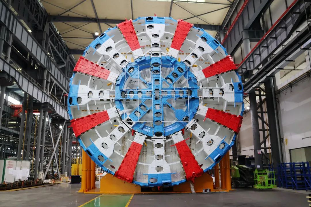 中鐵裝備設計制造的粵東城際首臺超大直徑泥水盾構